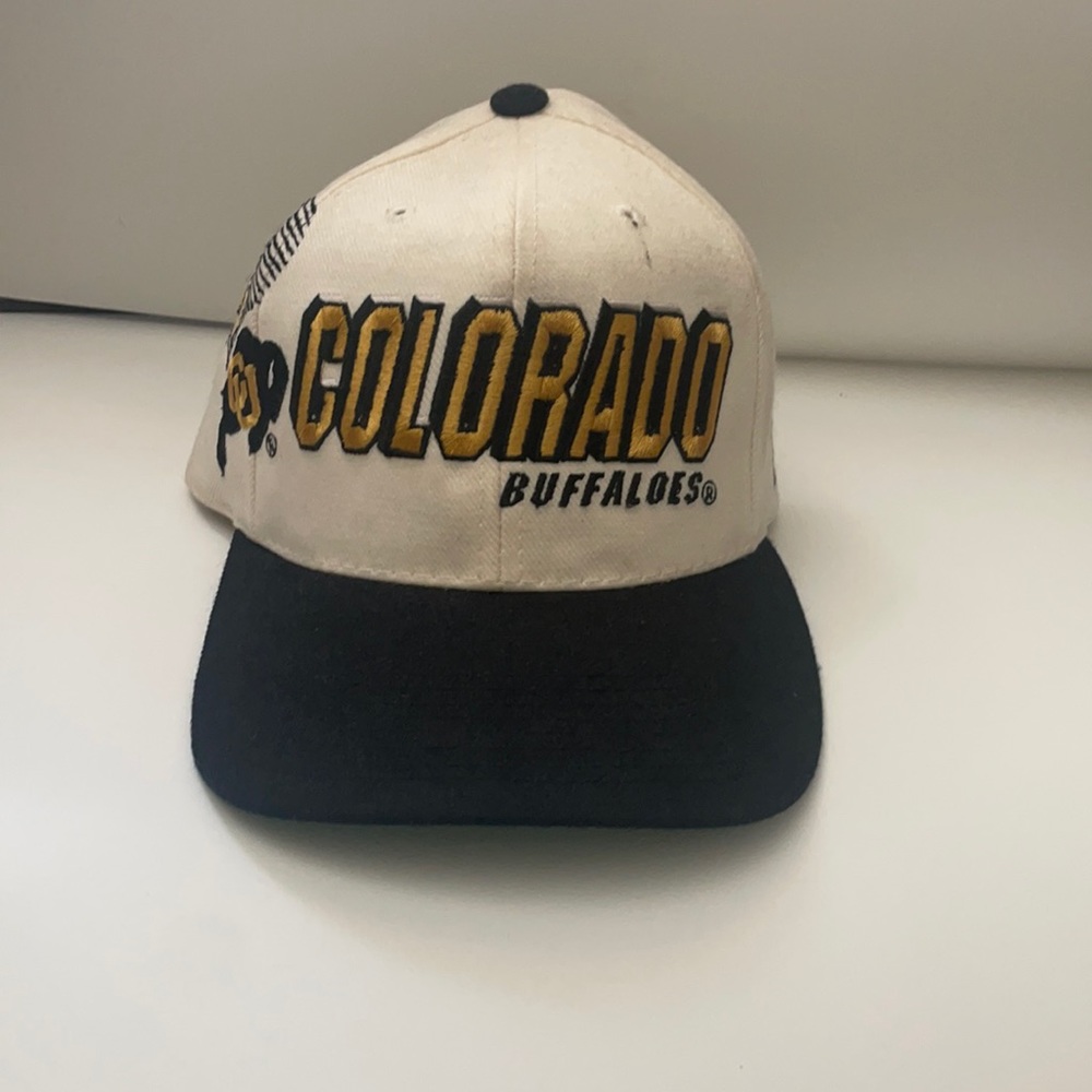 Vintage 90s Sports Specialties NCAA Colorado Buffaloes Script Snapback Hat